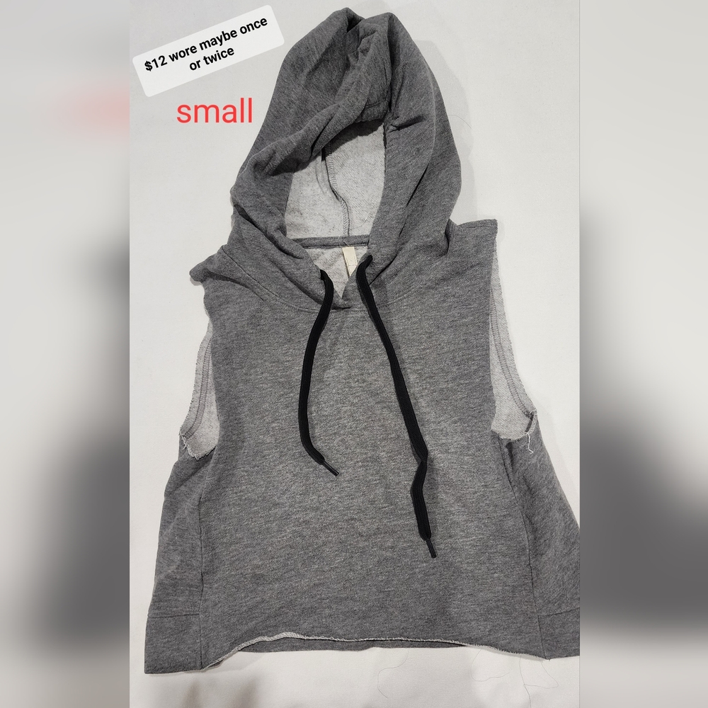 Crop top sleeveless hoodie